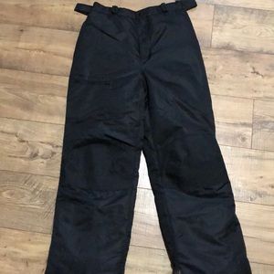 Black boys snowpants 🌻 size 18